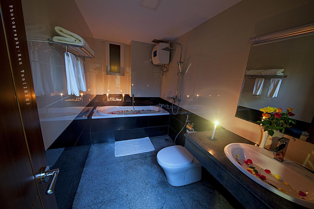 מאולמיין Ngwe Moe Hotel מראה חיצוני תמונה