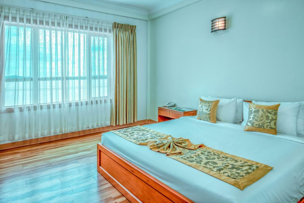 מאולמיין Ngwe Moe Hotel מראה חיצוני תמונה